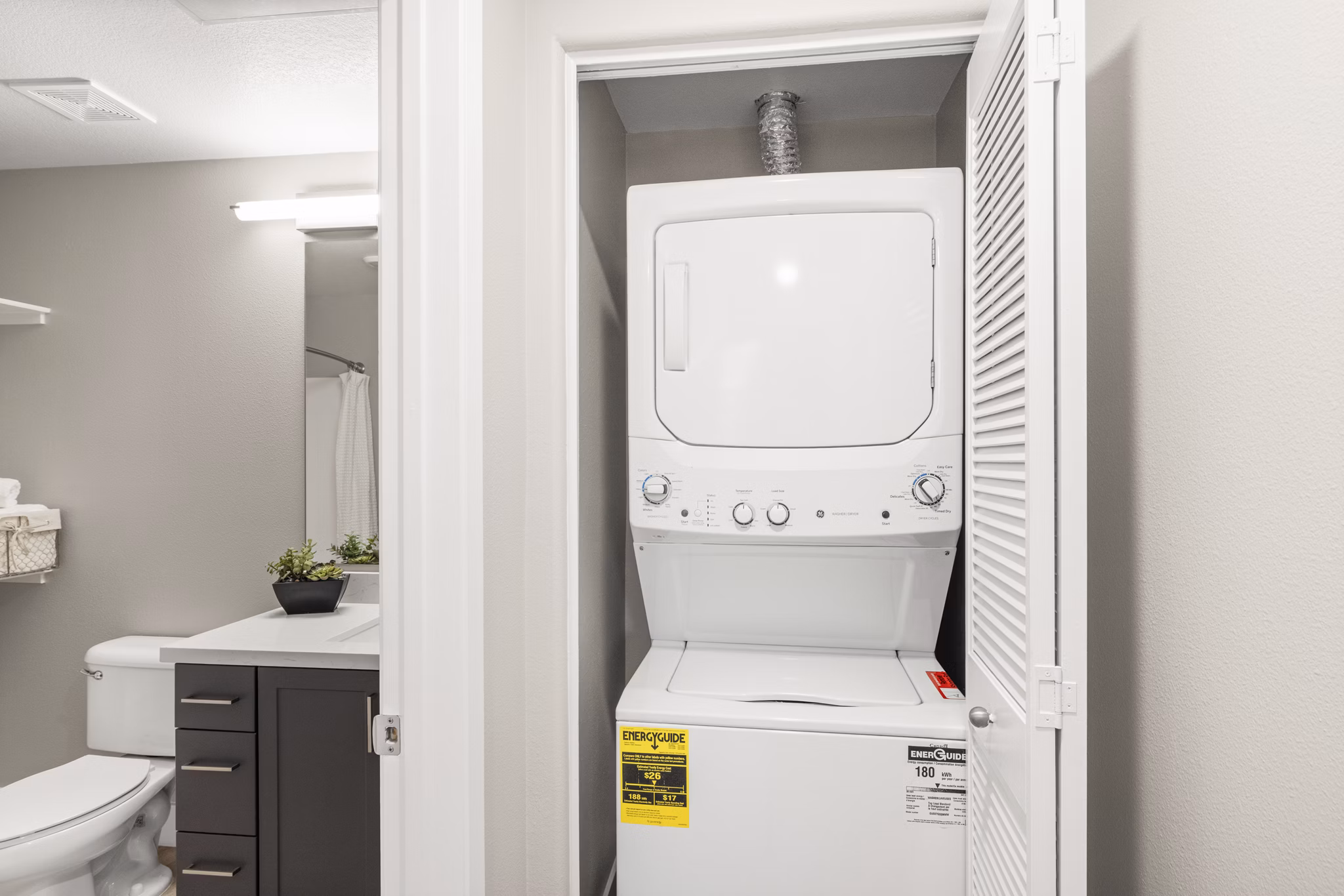 laundry room at Parc Chateaux Apartments
