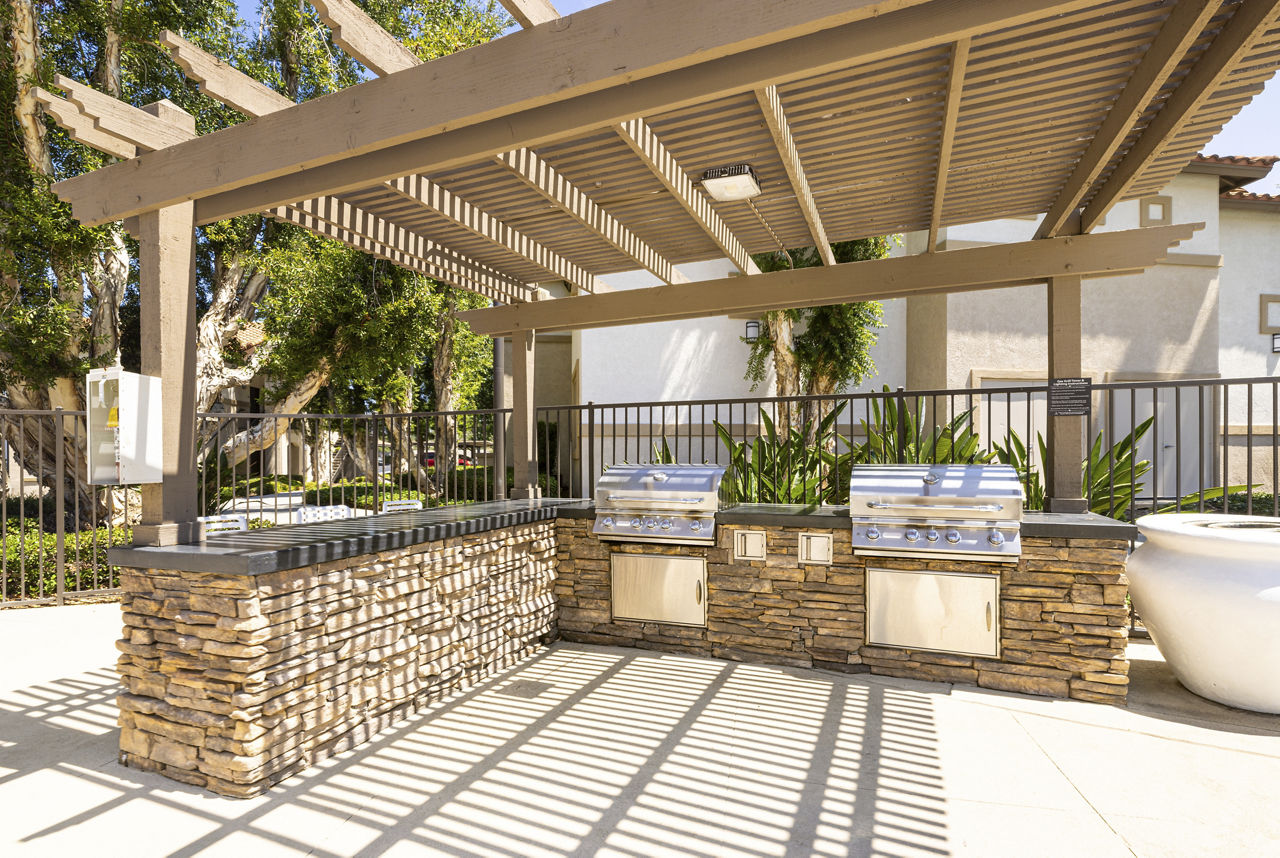 Grill area at Mission Grove Park