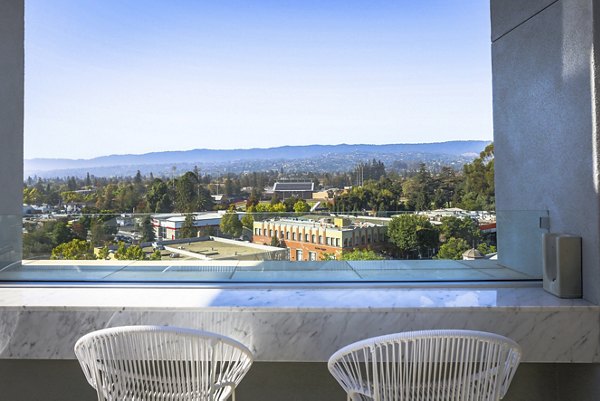 201 Marshall: Luxury of high-rise apartments with modern design in Redwood City