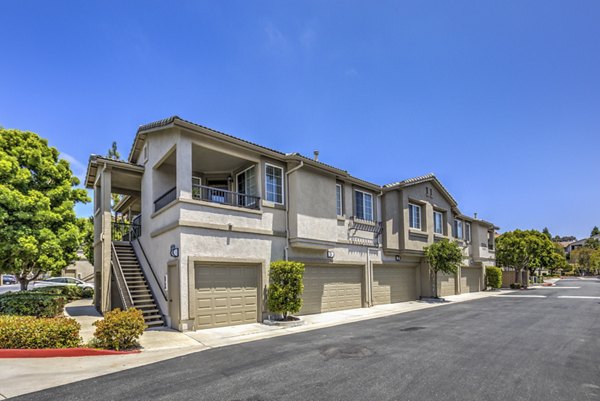 exterior at Signature Point Apartments