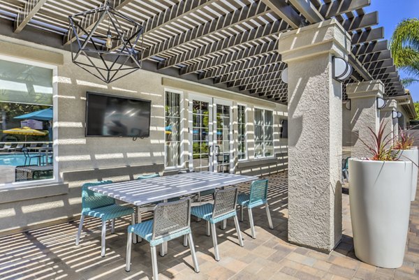 patio at Signature Point Apartments