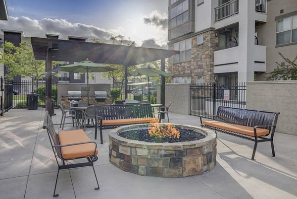 grill area at Park Lane Village Apartments 