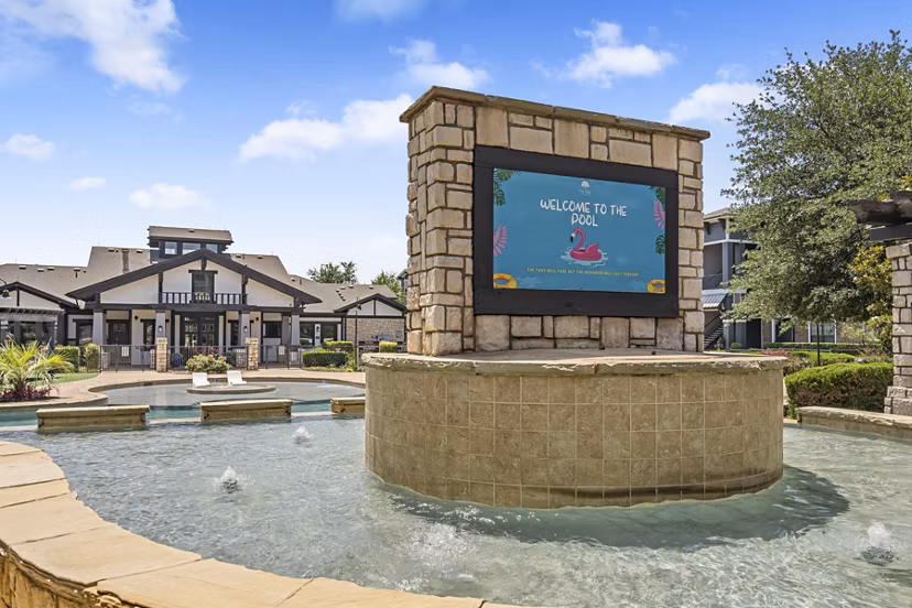 SIGNAGE at The Oaks at Techridge Apartments