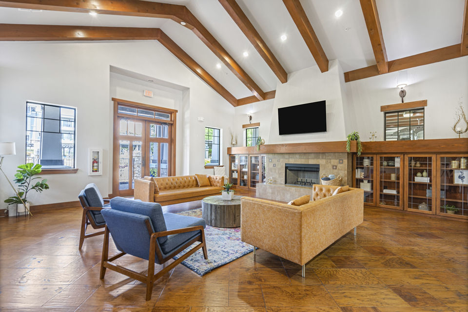 clubhouse at The Oaks at Techridge Apartments