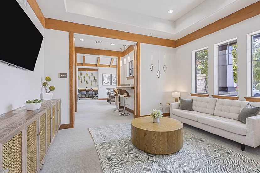 clubhouse at The Oaks at Techridge Apartments