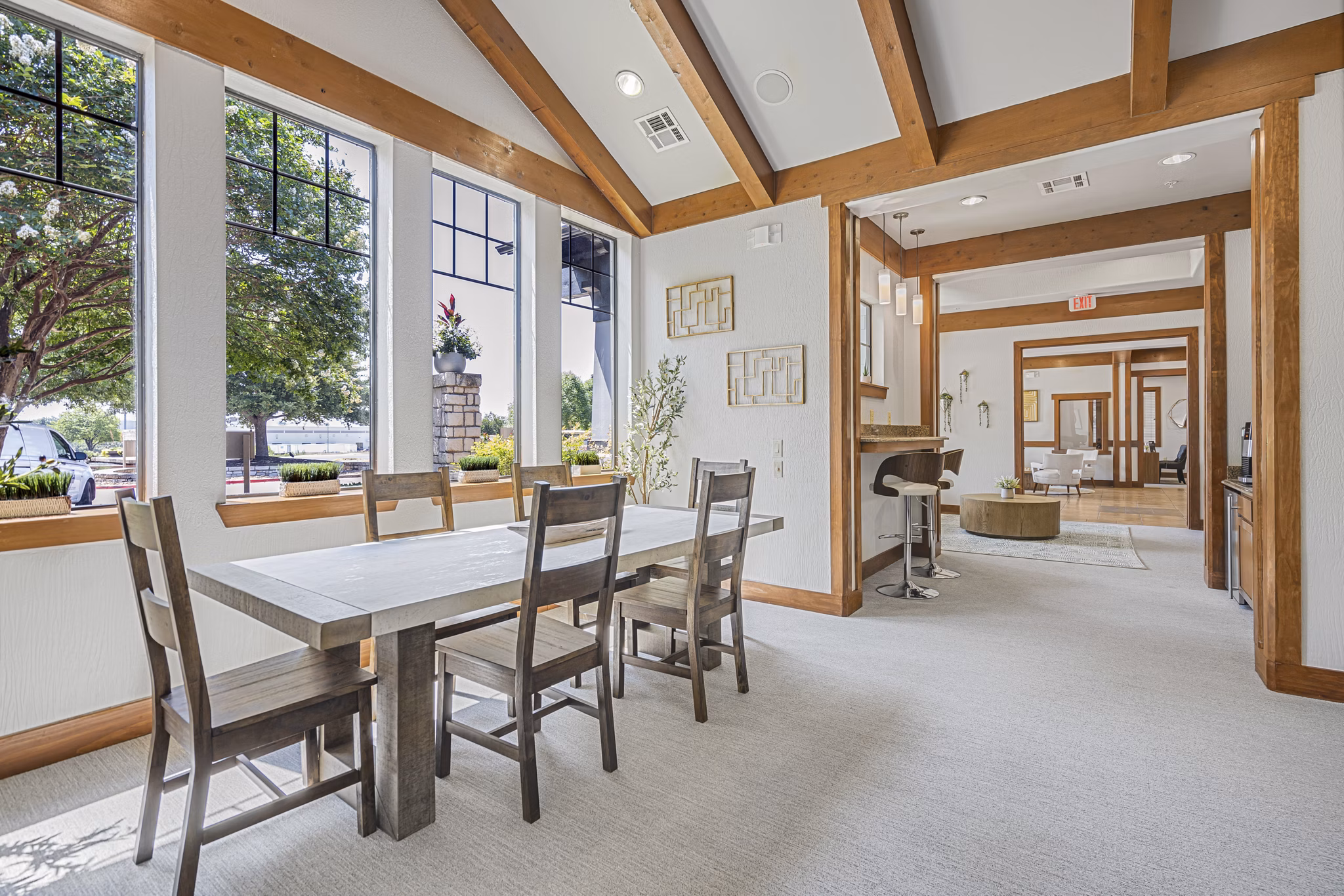 clubhouse at The Oaks at Techridge Apartments