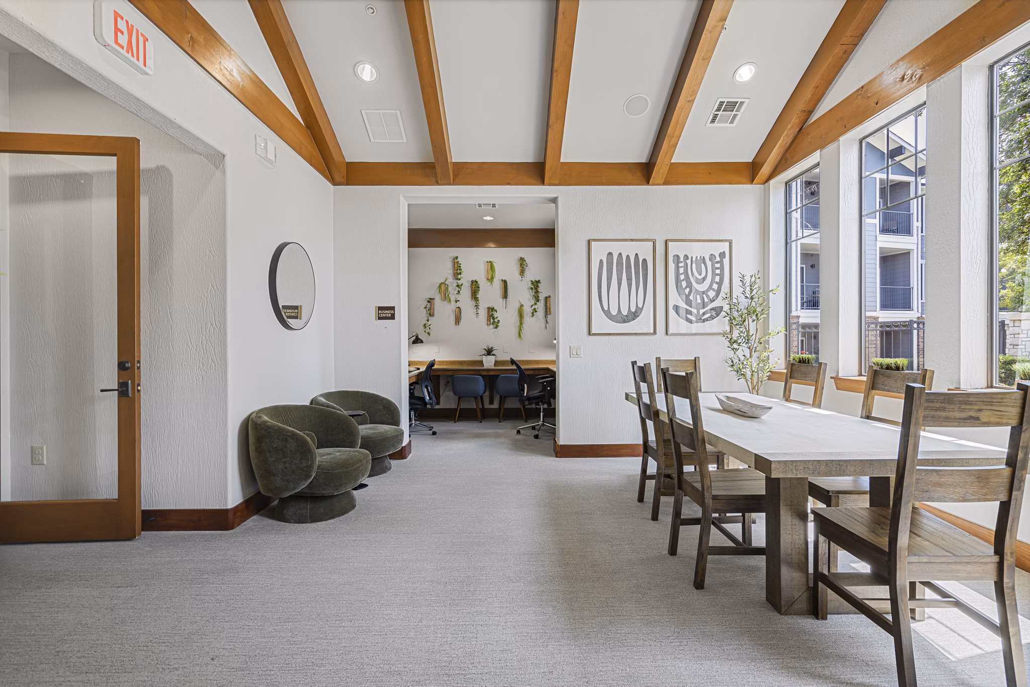 clubhouse at The Oaks at Techridge Apartments