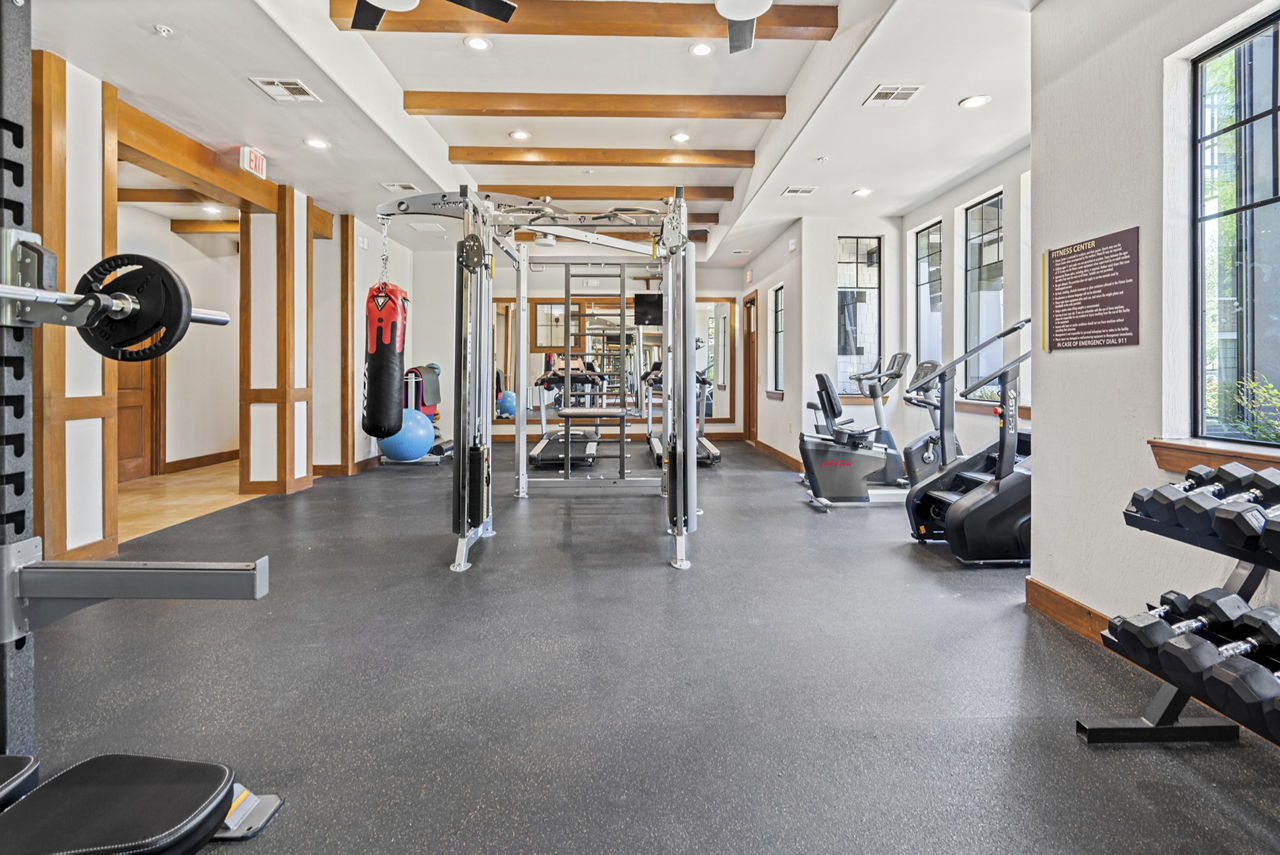 Gym at The Oaks At Techridge (2 of 2)