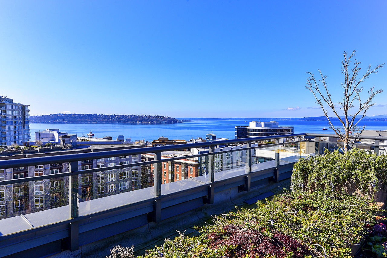 Axis Apartments Seattle Wa 8 of 12