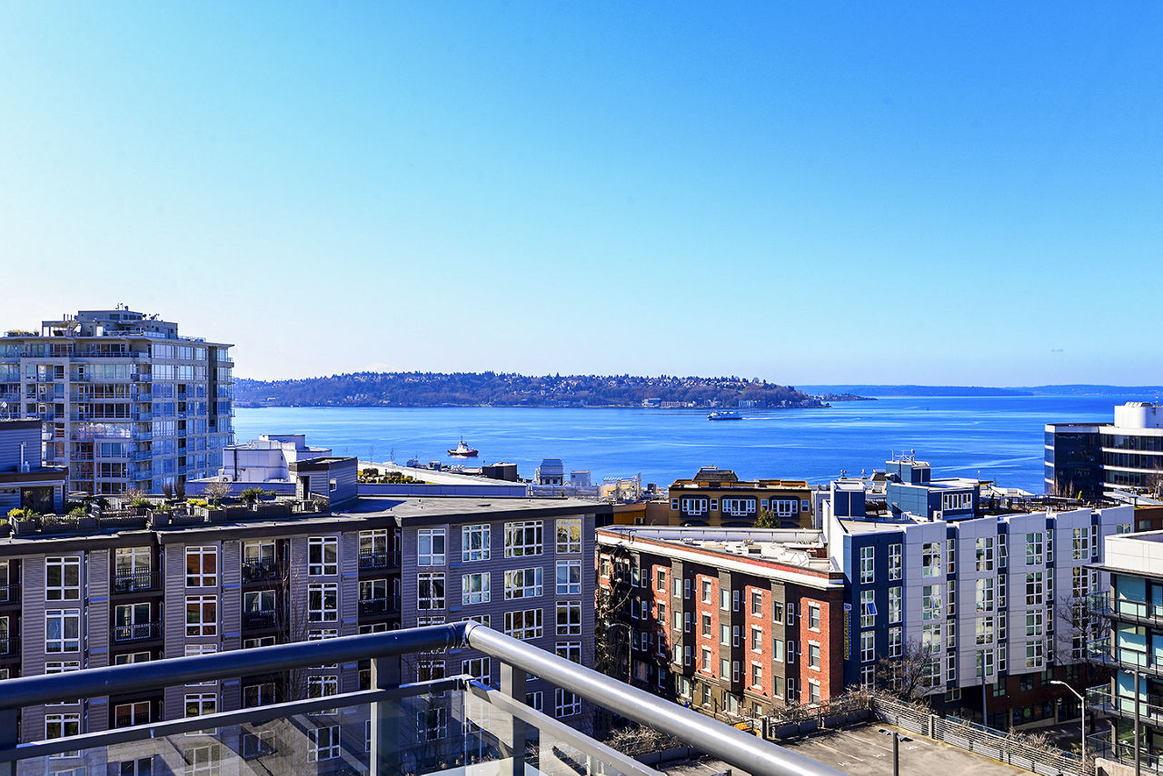 Axis Apartments Seattle Wa 9 of 12