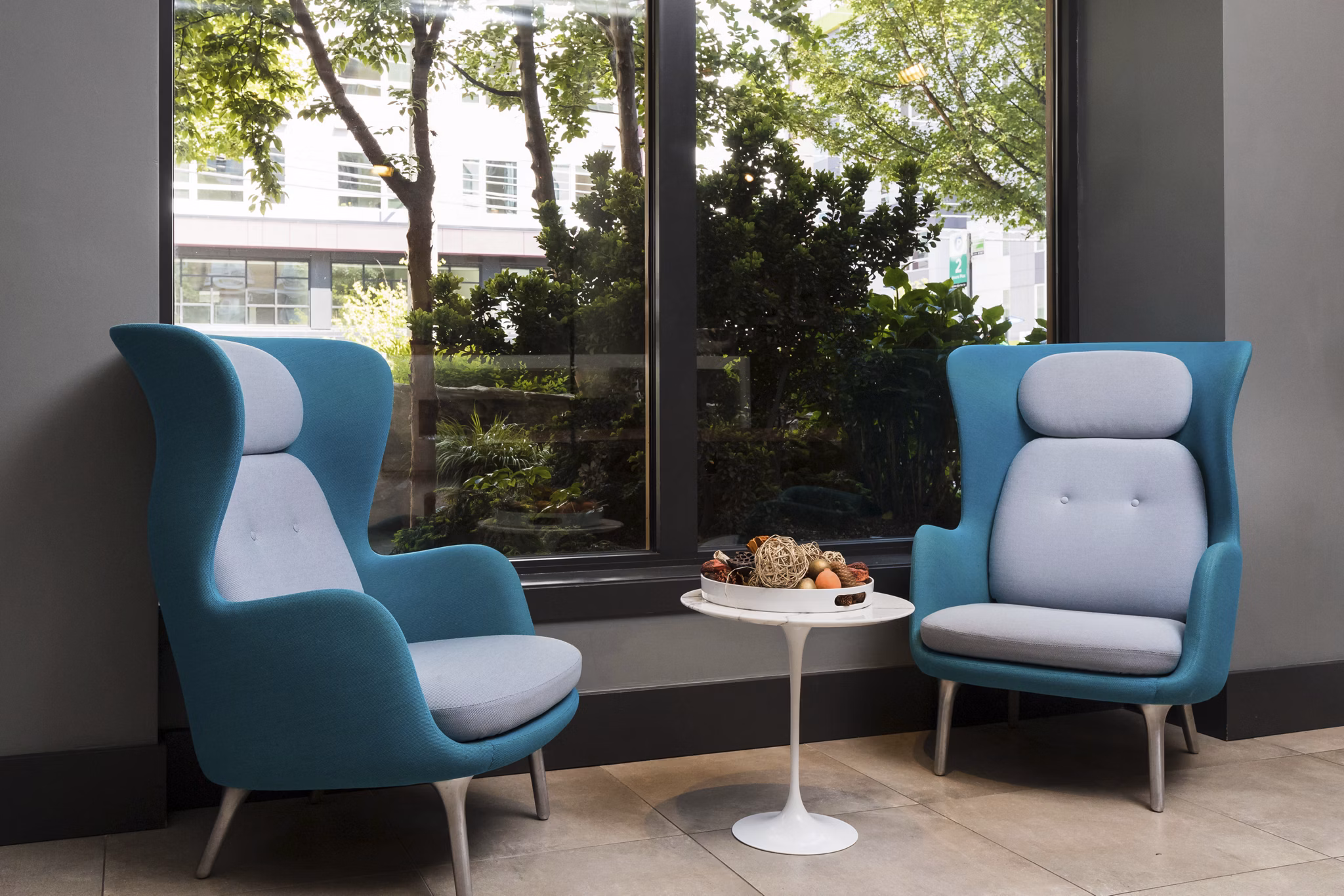 Clubhouse featuring modern amenities at Dexter Lake Union Apartments
