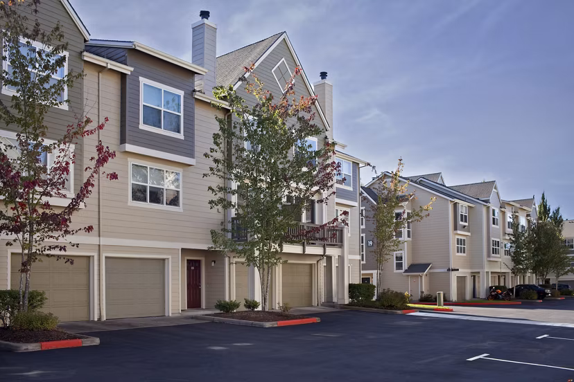 Lions Gate South: Contemporary luxury apartments in a vibrant community