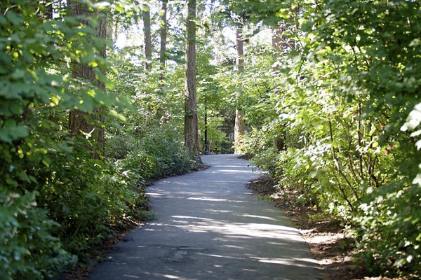 recreational trails at Lions Gate South Apartments