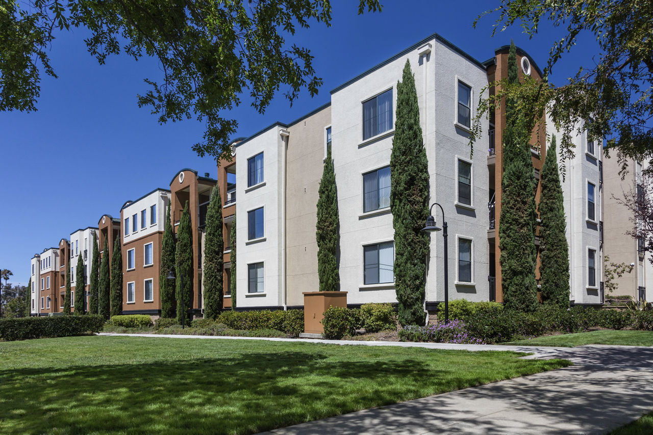 Bridgepointe is a similar property to East Hillsdale Apartments located in San Mateo