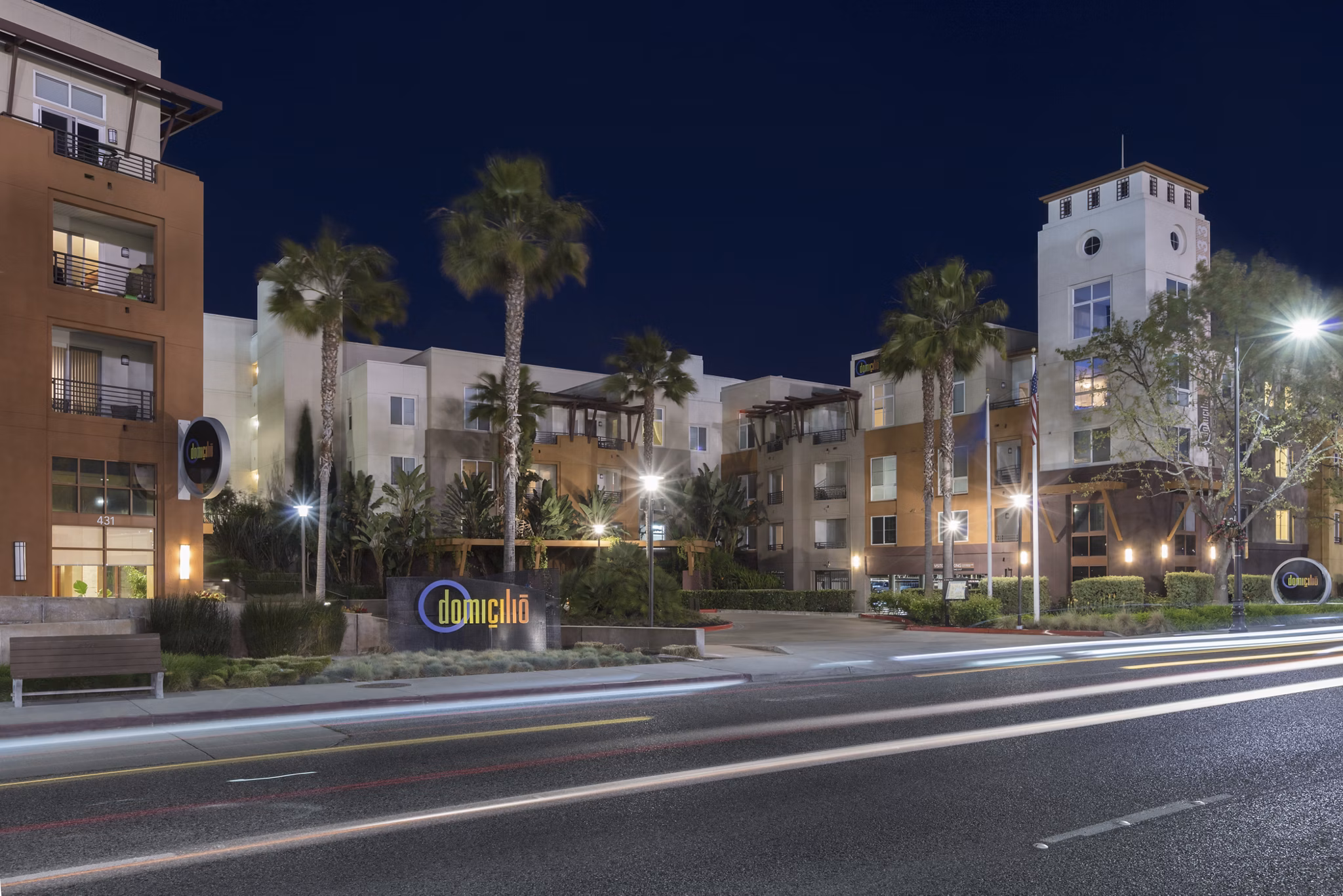 Domicilio Apartments: Elegant of luxury apartment complex in Sunnyvale
