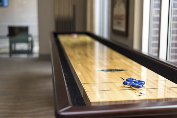 game room at 2626 Fountain View Apartments