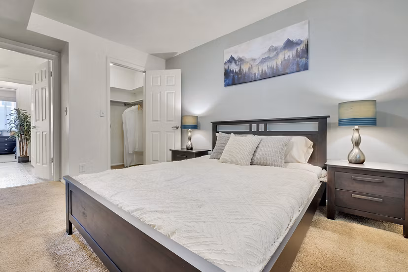 bedroom at The Pointe at Northridge Apartments