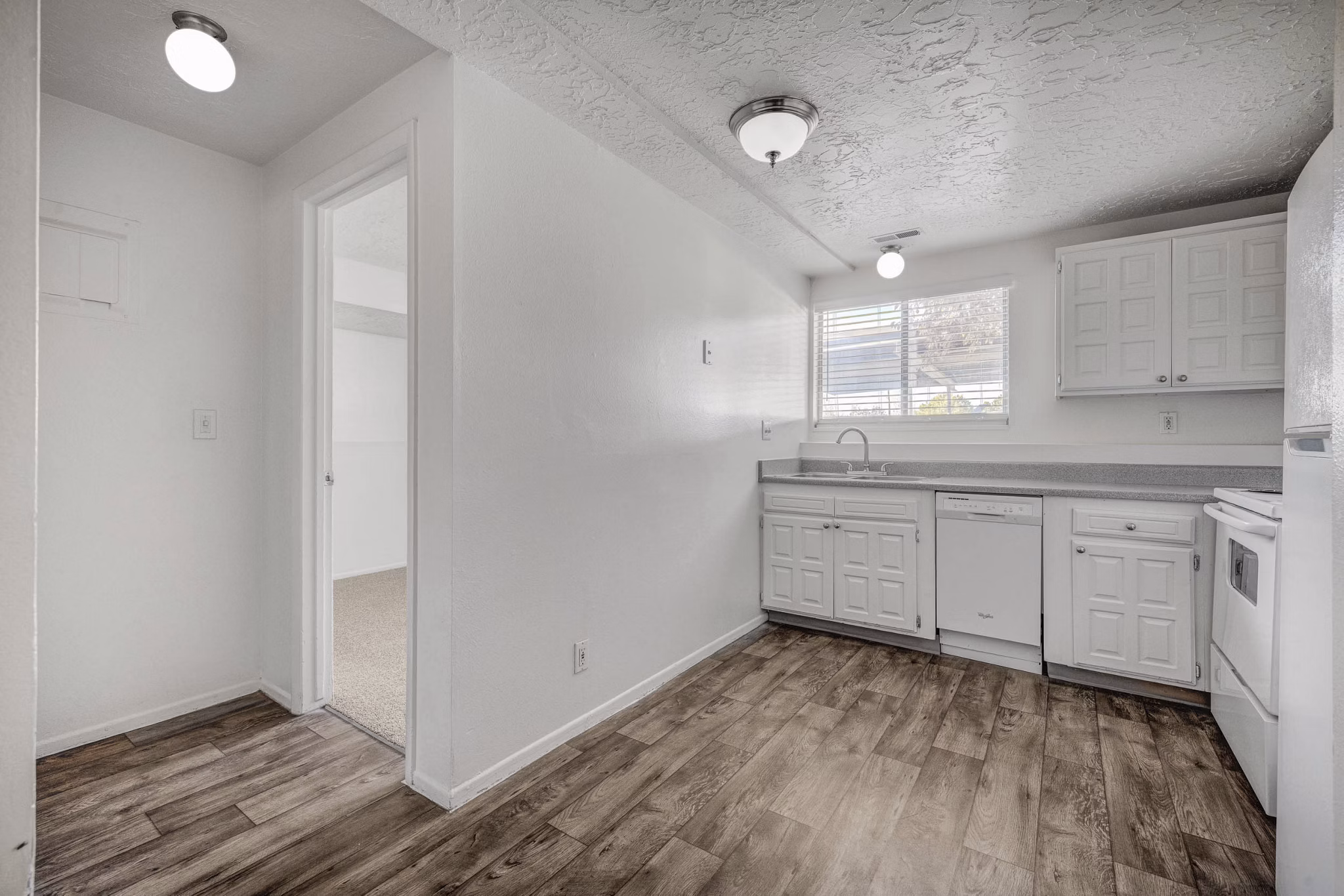 kitchen at The Pointe at Northridge Apartments