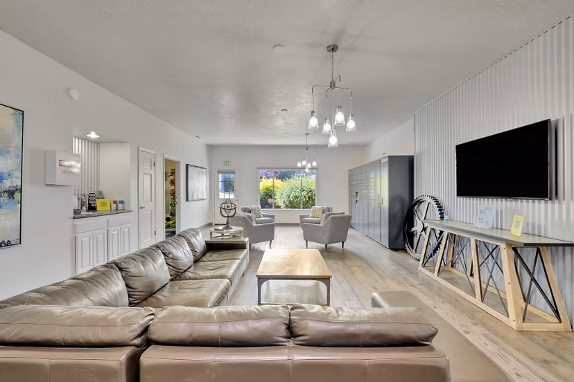 living room at The Pointe at Northridge Apartments