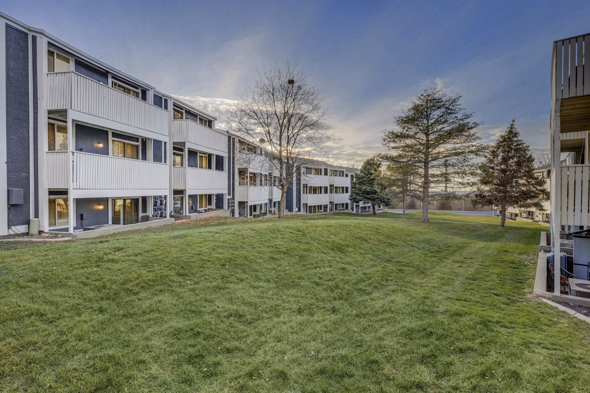 Recreational Area at The Pointe at Northridge Apartments