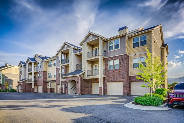 building/exterior at Pinnacle Highbury Apartments