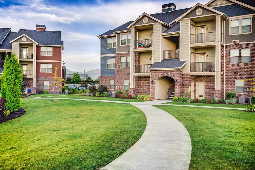 exterior at Pinnacle Highbury Apartments