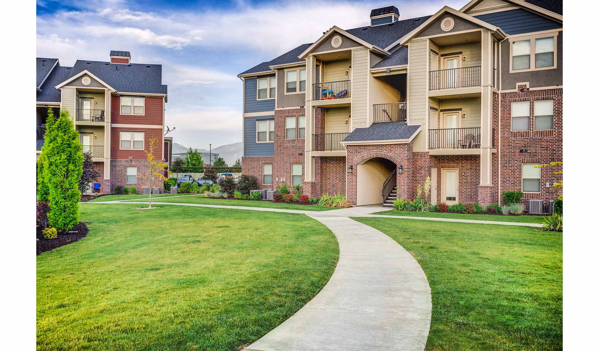 exterior at Pinnacle Highbury Apartments