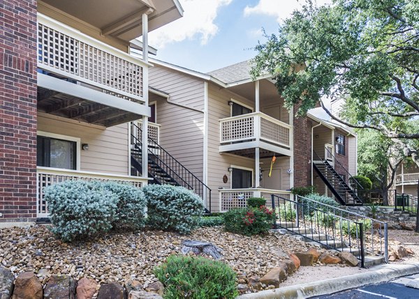 Fountainhead Apartments: Elegant building showcasing modern architecture in the heart of San Antonio, TX.