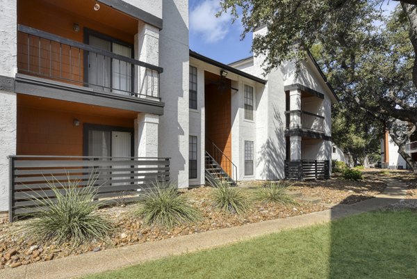 Landera Apartments: Stylish of luxury apartments in vibrant Greystar community