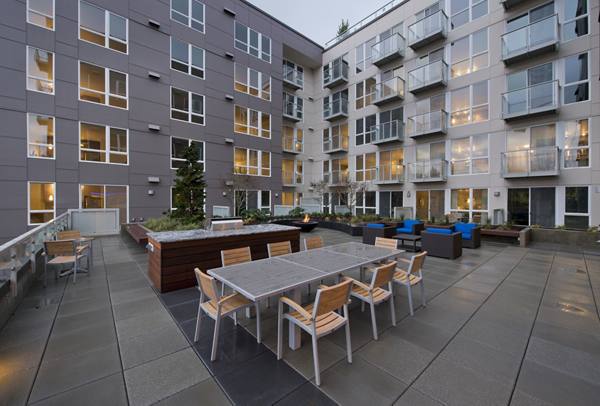 courtyard at Broadstone Sky Apartments