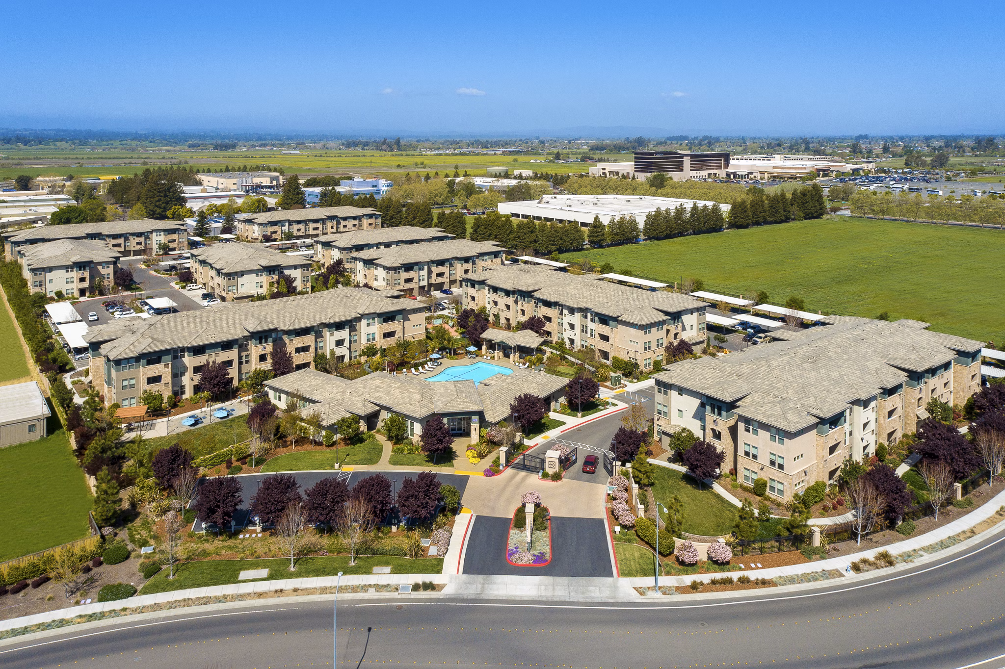 Mountain view at luxury Fiori Estates: Elegant Greystar apartments with breathtaking landscapes, serene living in the heart of the city