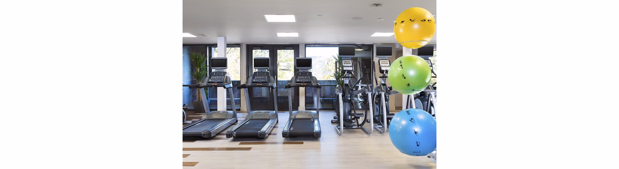 State-of-the-art fitness center at 481 on Mathilda Apartments