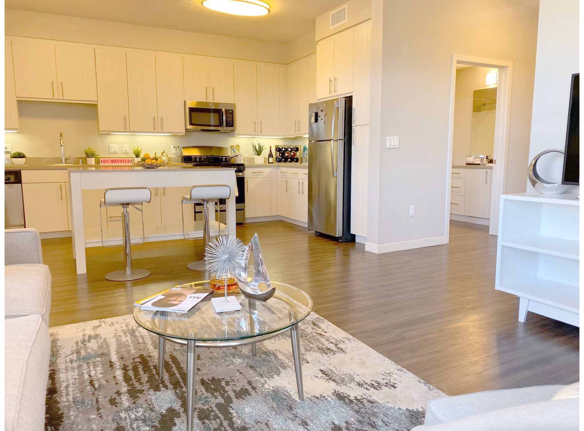 Modern living room with sleek decor at 481 on Mathilda Apartments in sunny Silicon Valley