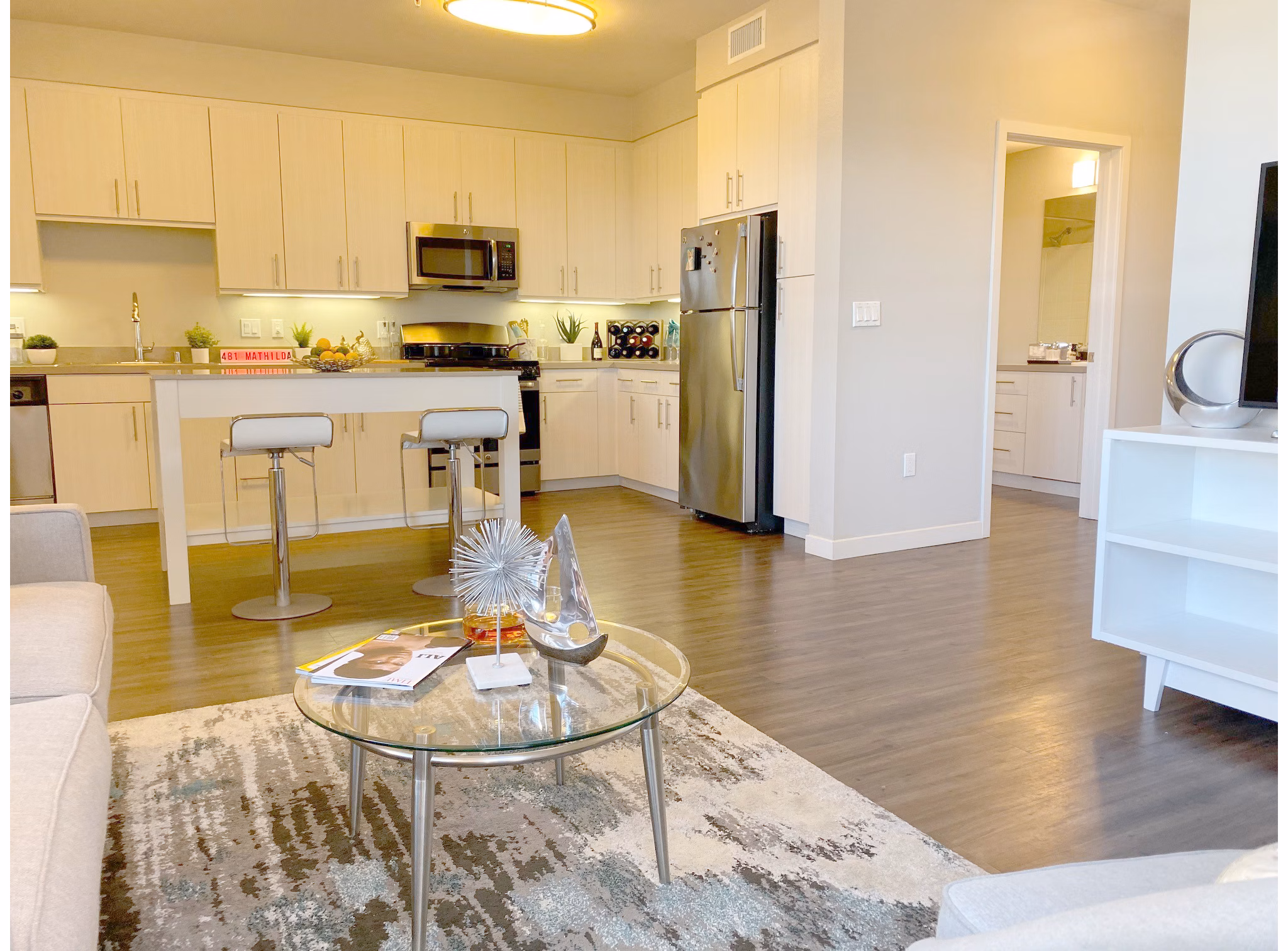 Modern living room with sleek decor at 481 on Mathilda Apartments in sunny Silicon Valley