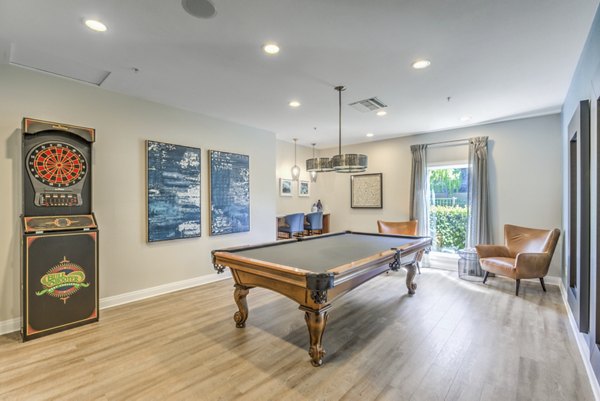 game room at Stone Canyon Apartments