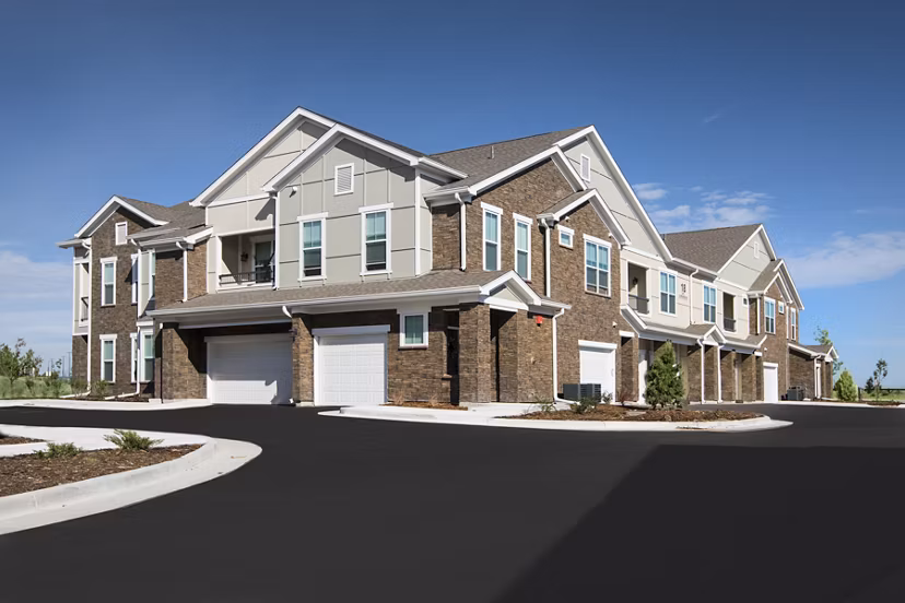 Waterford at Southlands: Elegant view of luxury apartments in Aurora, showcasing modern design and attractive landscaping
