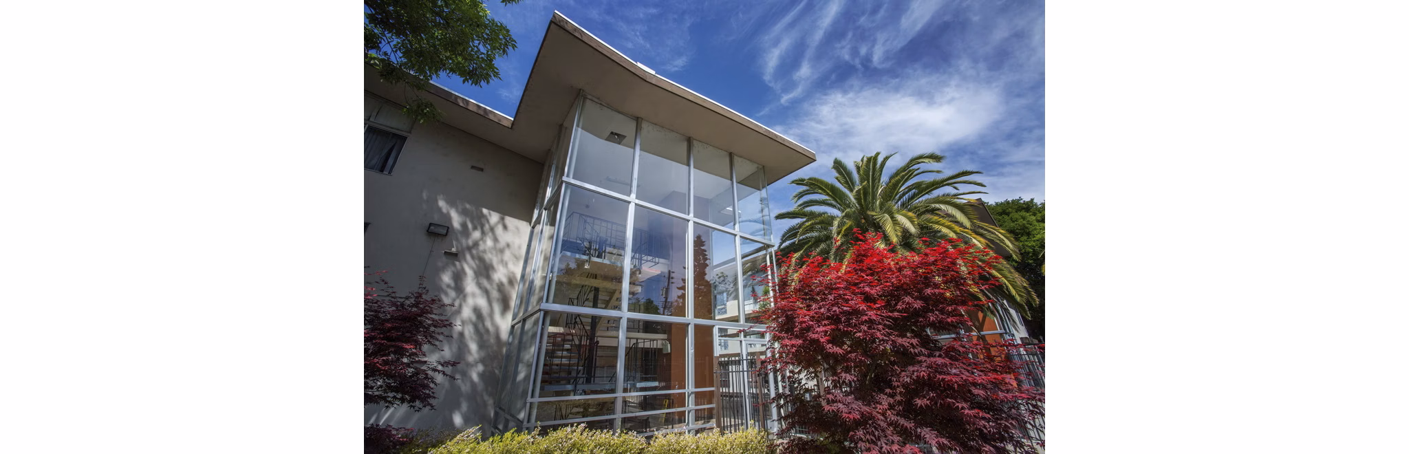 Woodland Park Apartments: Stylish view of luxury apartments in a serene wooded setting