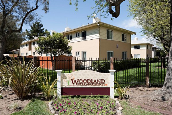 exterior at Woodland Park Apartments