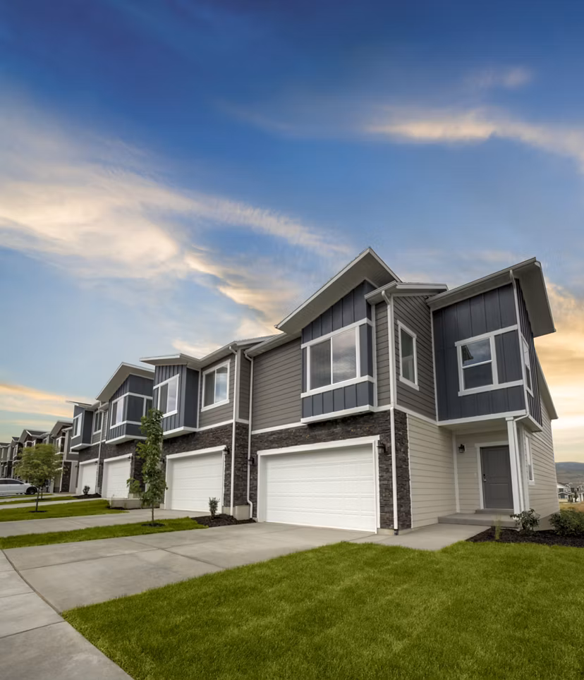 Rockwell Village: Elegant of luxury apartments in suburban neighborhood