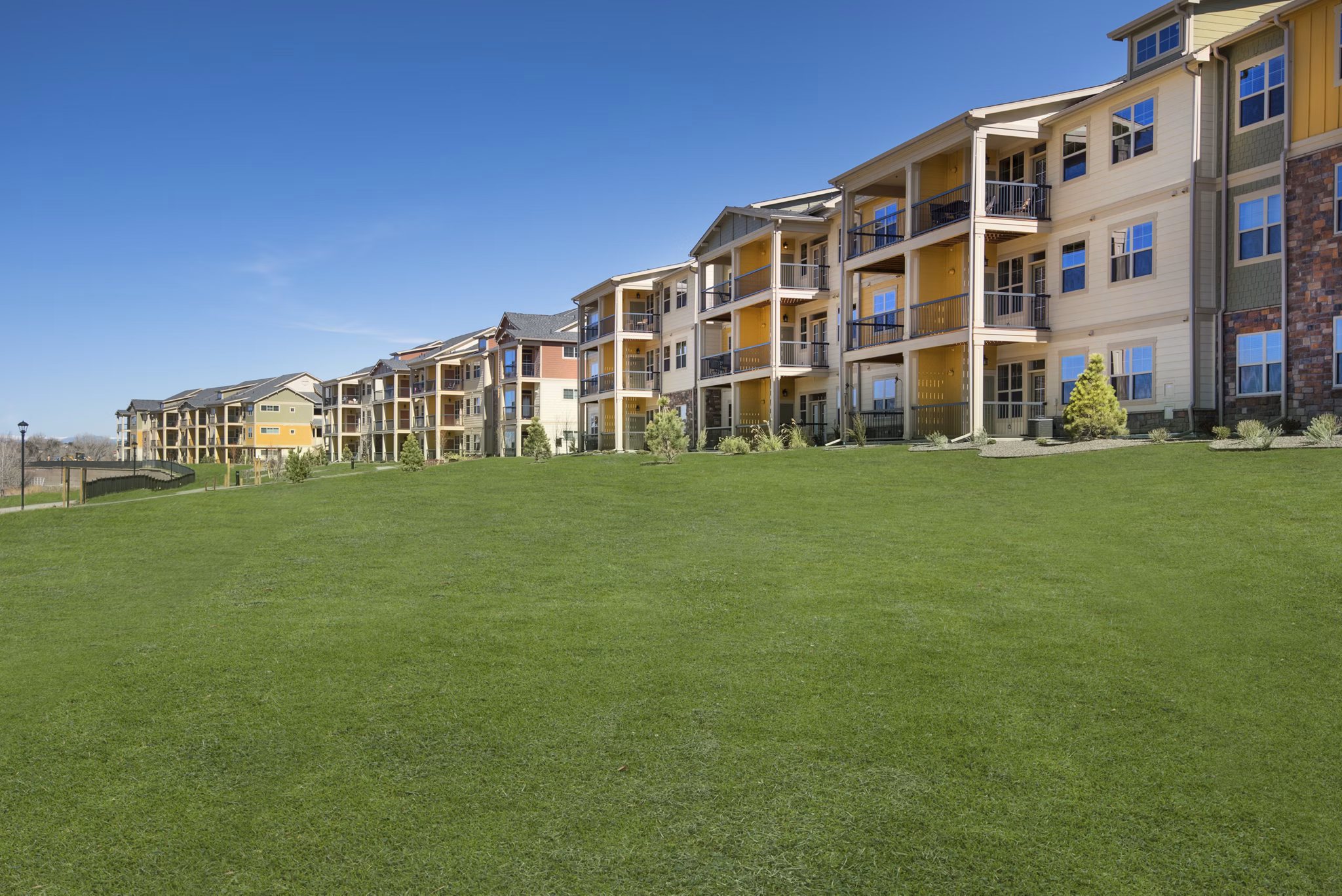 Waterford on Mainstreet: Contemporary luxury apartments in prime downtown location