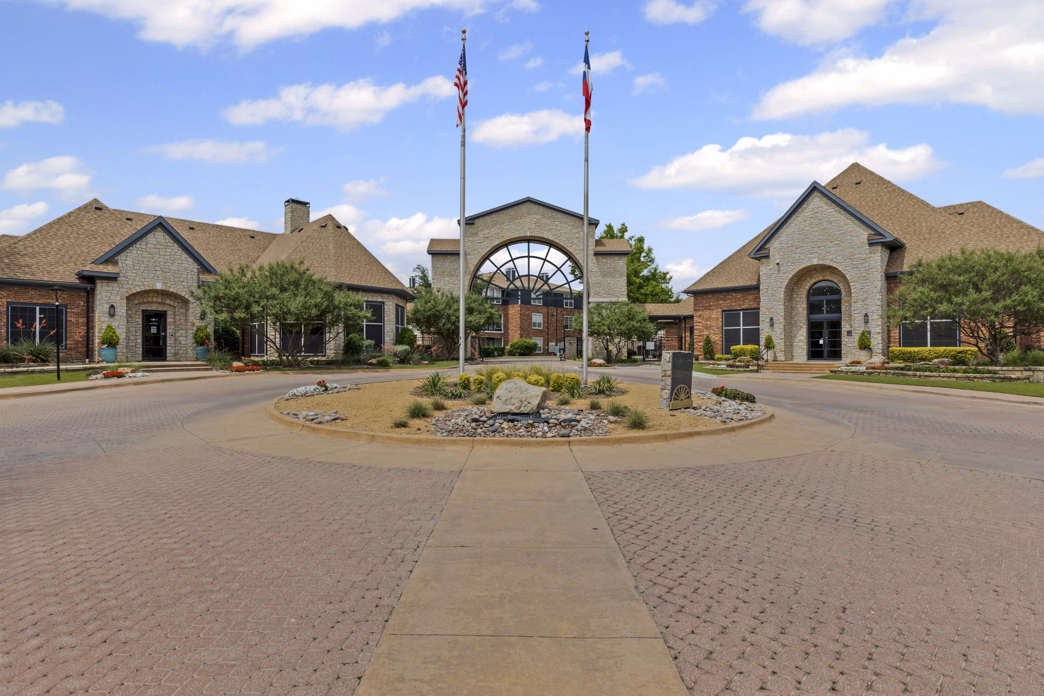 building at Settler's Gate Apartments