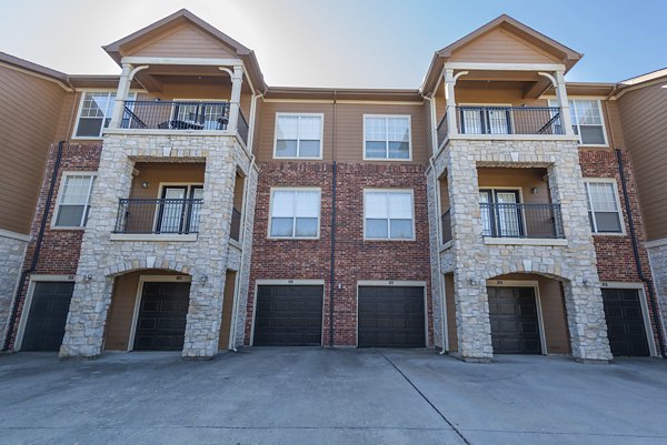 exterior at Settler's Gate Apartments