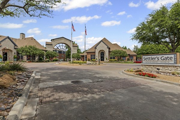 building at Settler's Gate Apartments