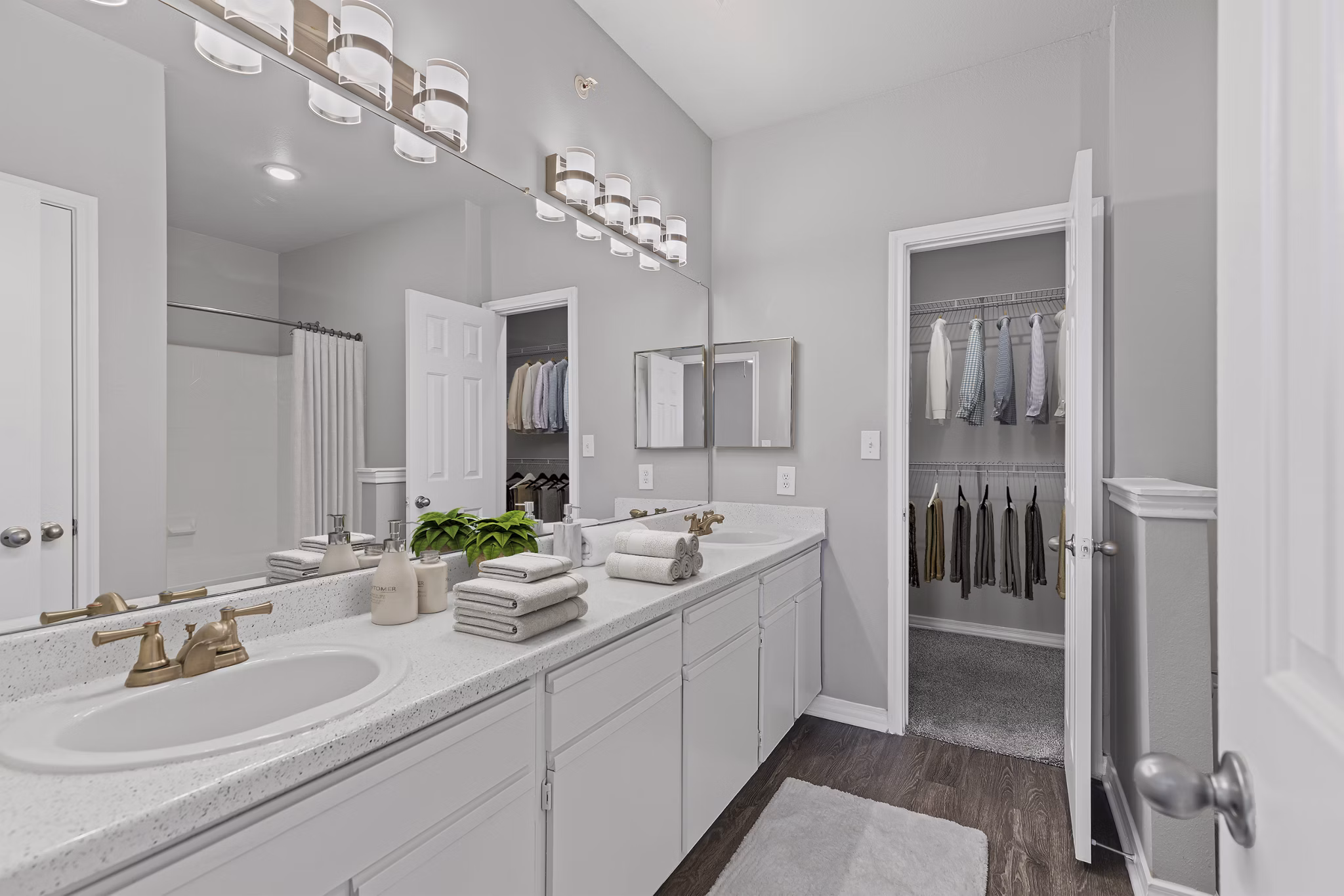 bathroom at Settler's Gate Apartments