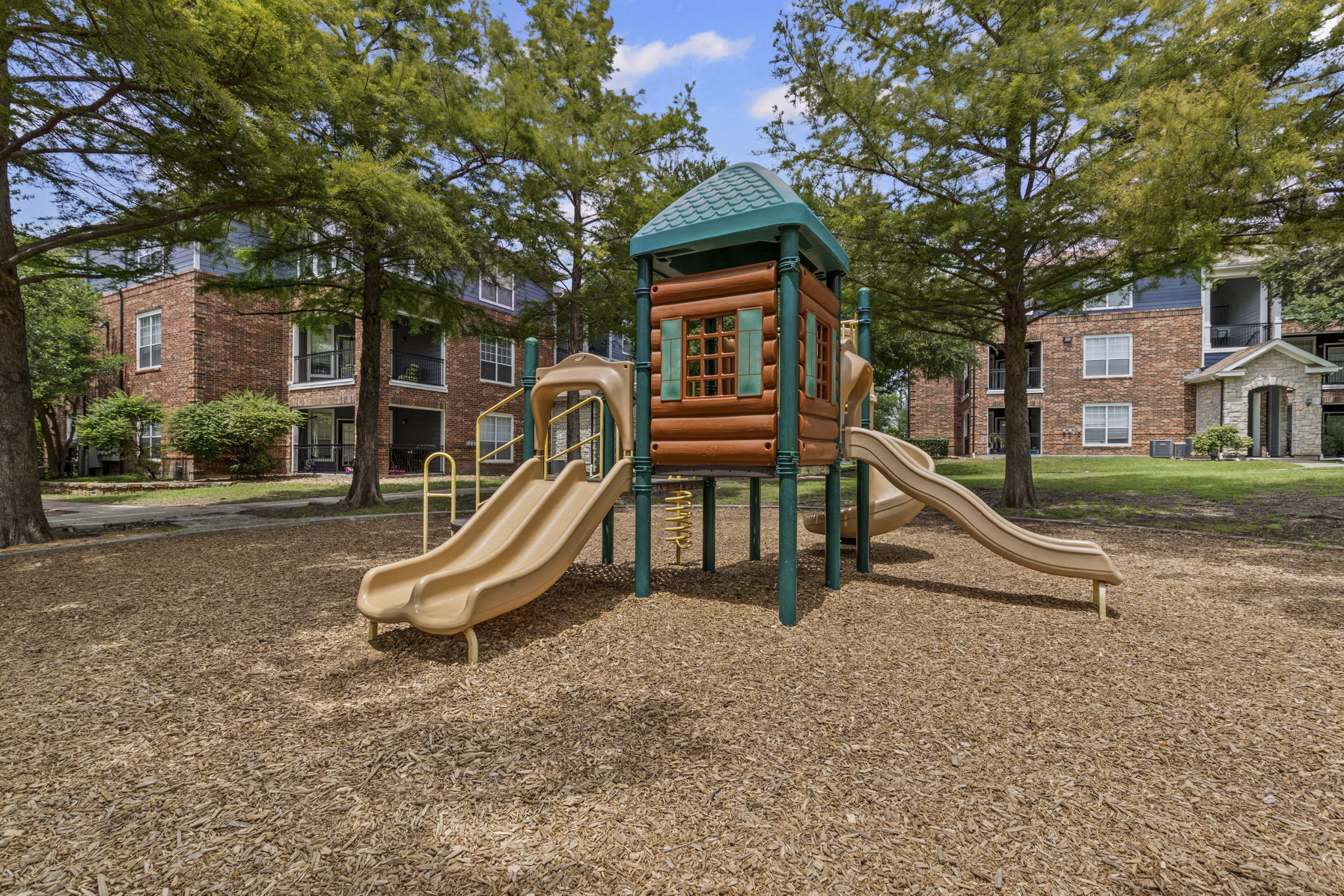 playground at Settler's Gate Apartments