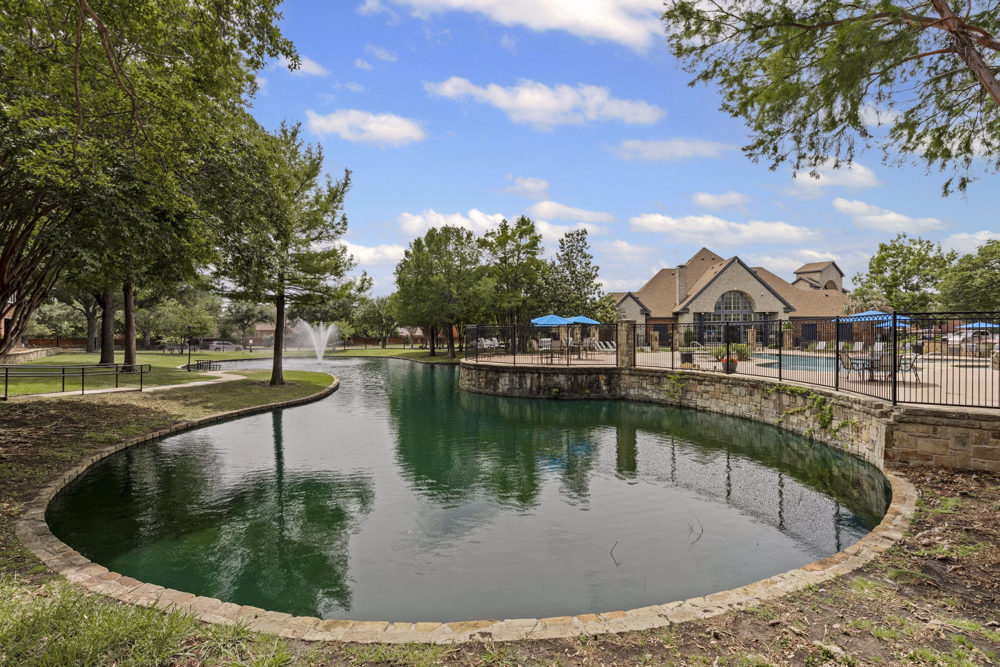recreational area at Settler's Gate Apartments