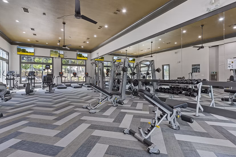 fitness center at Harlowe Apartments