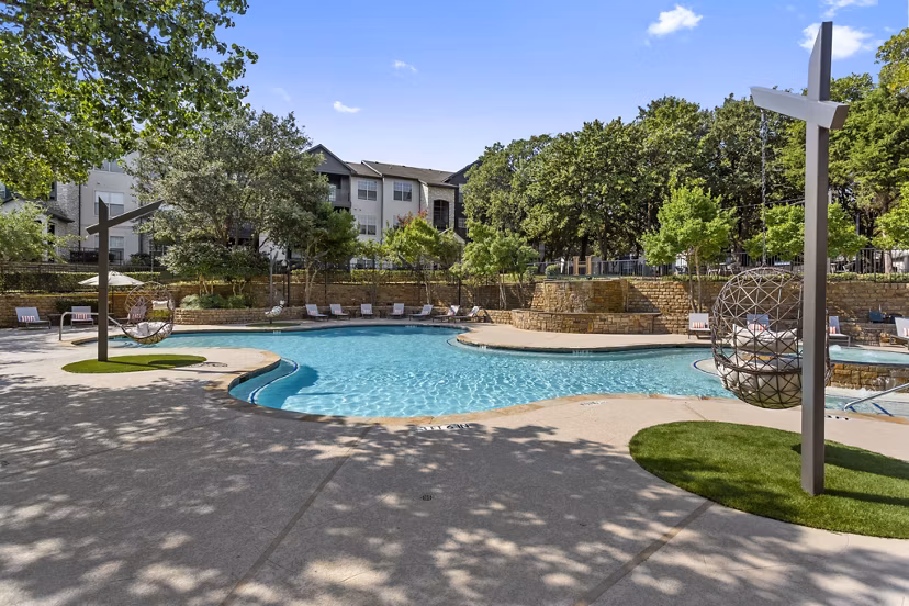 pool at Harlowe Apartments
