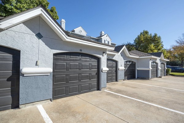 garage at Benton Pointe Apartments