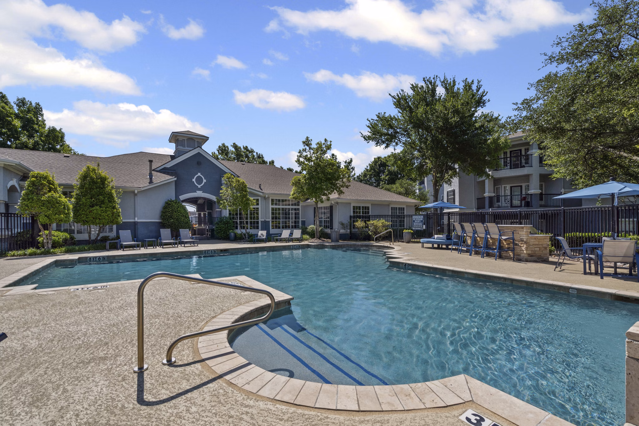 pool at Benton Pointe Apartments
